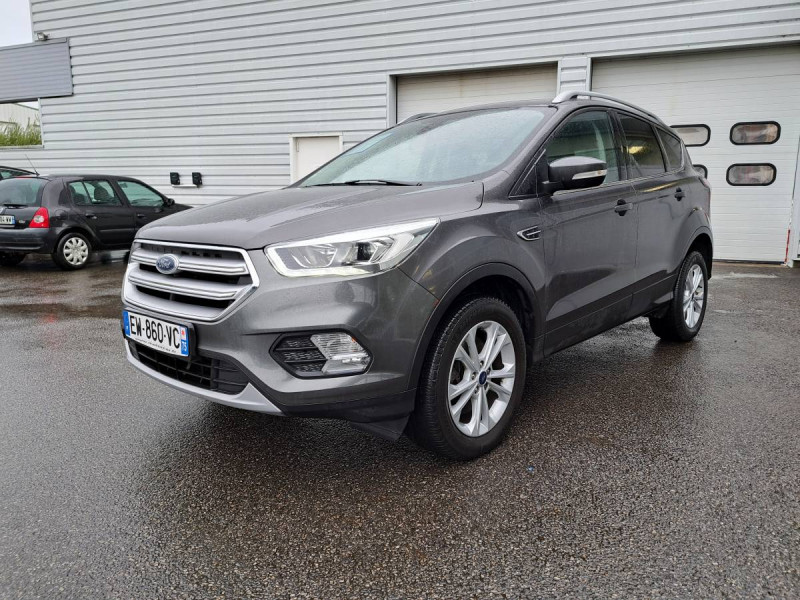 Photo 23 de l'offre de Ford Kuga (2) 1.5 TDCI 120ch S/S 2WD TITANIUM à 16790€ chez Carlyss automobiles Vitré