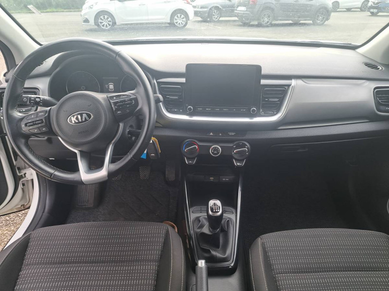 Photo 7 de l'offre de KIA Stonic 1.0 T-GDI 120 MHEV ACTIVE à 15990€ chez Carlyss automobiles Vitré