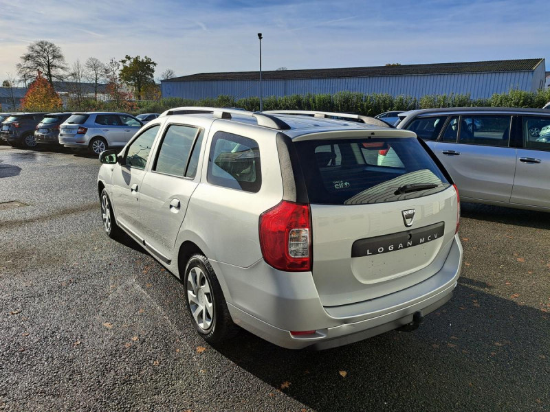 Photo 3 de l'offre de Dacia Logan MCV (2) Lauréate TCe 90 eco² à 8490€ chez Carlyss automobiles Vitré