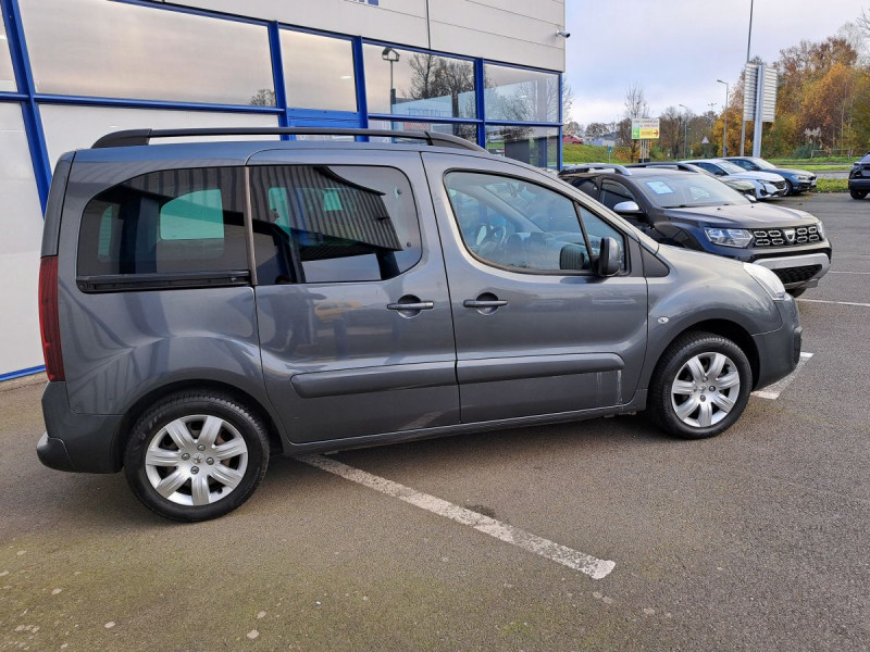 Photo 4 de l'offre de Peugeot Partner Tepee (2) 1.6 BlueHDi 120 S&S Outdoor à 14790€ chez Carlyss automobiles Vitré