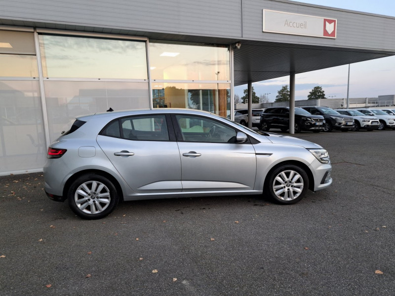 Photo 2 de l'offre de Renault Mégane Berline (4) Business Blue dCi 115 à 14790€ chez Carlyss automobiles Vitré