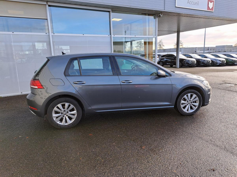 Photo 2 de l'offre de VOLKSWAGEN Golf (7) 1.6 TDI 115 BVM5 Confort Business à 15990€ chez Carlyss automobiles Vitré