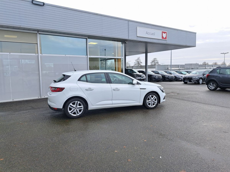 Photo 2 de l'offre de Renault Mégane Berline (4) Business Blue dCi 115 à 12490€ chez Carlyss automobiles Vitré