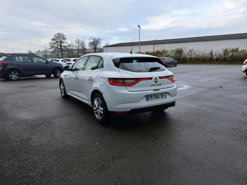 Photo 4 de l'offre de Renault Mégane Berline (4) Business Blue dCi 115 à 12490€ chez Carlyss automobiles Vitré