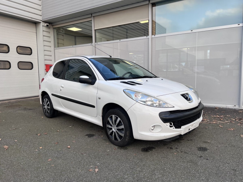 Peugeot 206+ TRENDY 1.4 E Essence Blanc Occasion à vendre