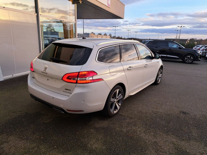 Photo 3 de l'offre de PEUGEOT 308 SW (2) BlueHDi 130 EAT8 S&S SW GT LINE à 15990€ chez Carlyss automobiles Vitré
