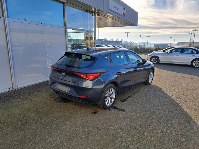 Photo 3 de l'offre de Seat Leon (4) 1.0 TSI 110 S&S Style Business à 17490€ chez Carlyss automobiles Vitré