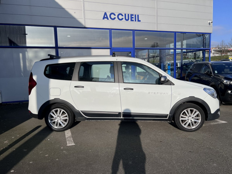 Photo 3 de l'offre de Dacia Lodgy 7 Places Stepway Blue dCi 115 E6U à 14790€ chez Carlyss automobiles Vitré