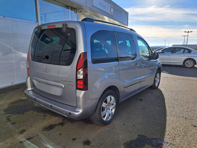 Photo 3 de l'offre de Peugeot Partner Tepee (2) BlueHDi 120 S&S Outdoor à 15490€ chez Carlyss automobiles Vitré