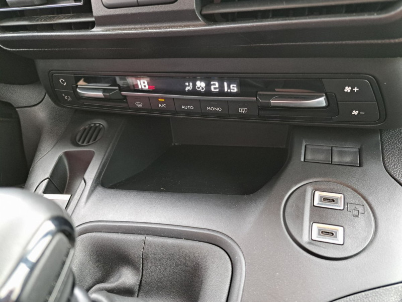 Photo 10 de l'offre de CITROEN Berlingo (3) 1.5 BLUEHDI 100 S&S Taille M PLUS à 22490€ chez Carlyss automobiles Vitré
