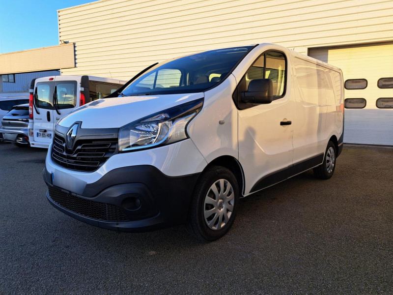 Photo 5 de l'offre de Renault Trafic (3) FG GCF L1H1 1200 dCi 120 E6  12908€ HT à 15490€ chez Carlyss automobiles Vitré