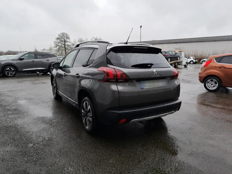Photo 4 de l'offre de PEUGEOT 2008 BlueHDi 100 S&S Allure Business à 10690€ chez Carlyss automobiles Vitré