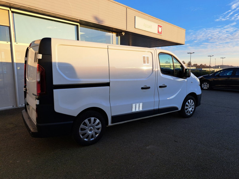 Photo 2 de l'offre de Renault Trafic (3) FG GCF L1H1 1200 dCi 120 E6  12908€ HT à 15490€ chez Carlyss automobiles Vitré