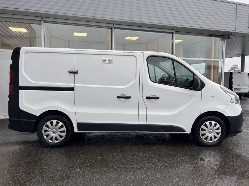 Photo 3 de l'offre de Renault Trafic (3) Fourg Conf + CCar L1H1 1200 NRJ dCi 145   13742€ HT à 16490€ chez Carlyss automobiles Vitré
