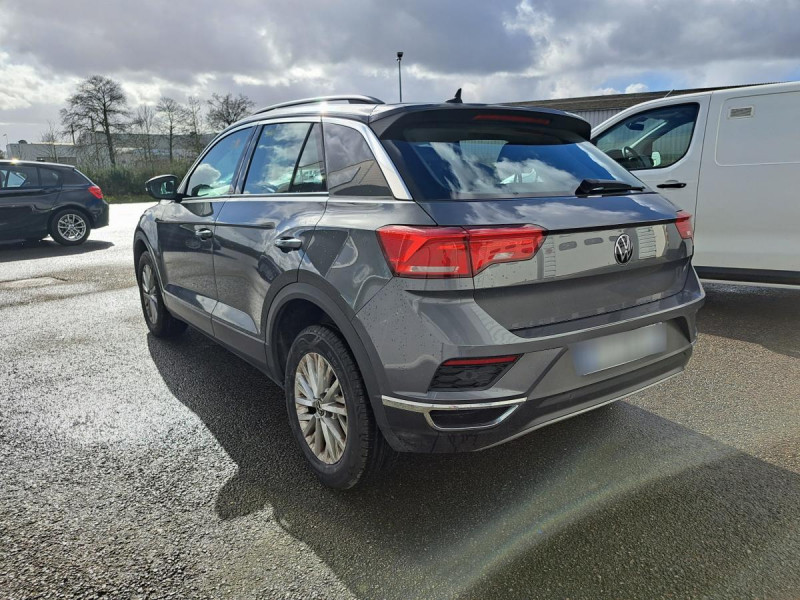 Photo 4 de l'offre de VOLKSWAGEN T-Roc 1.0 TSI 110 LOUNGE à 19490€ chez Carlyss automobiles Vitré