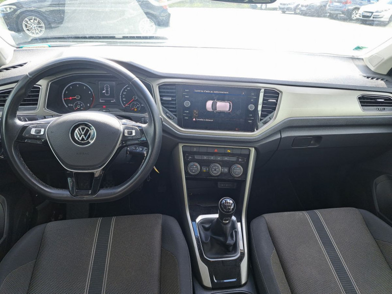 Photo 6 de l'offre de VOLKSWAGEN T-Roc 1.0 TSI 110 LOUNGE à 19490€ chez Carlyss automobiles Vitré