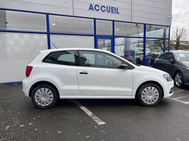 Photo 3 de l'offre de Volkswagen Polo (5) 1.0 60 Trendline à 8990€ chez Carlyss automobiles Vitré