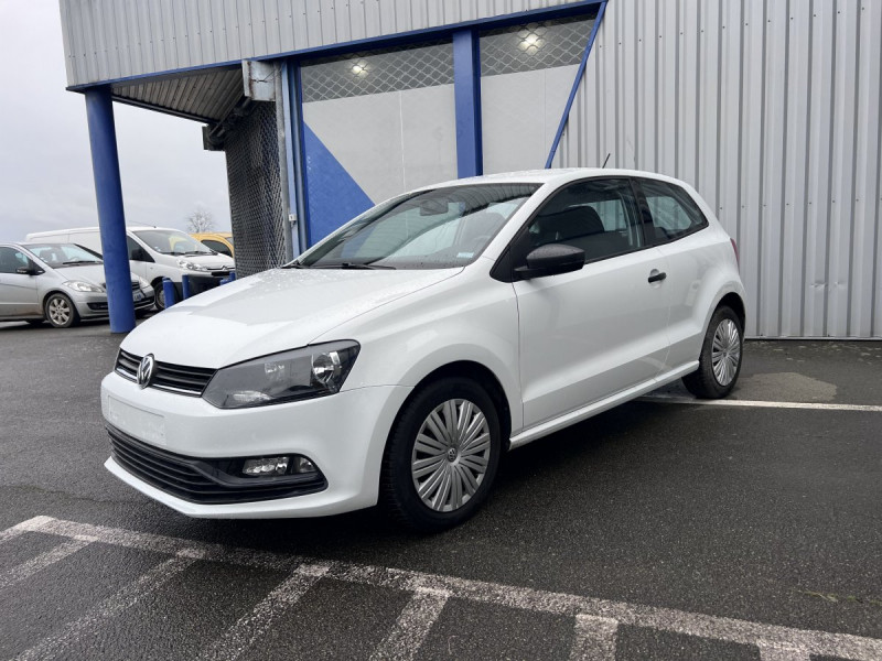 Photo 2 de l'offre de Volkswagen Polo (5) 1.0 60 Trendline à 8990€ chez Carlyss automobiles Vitré