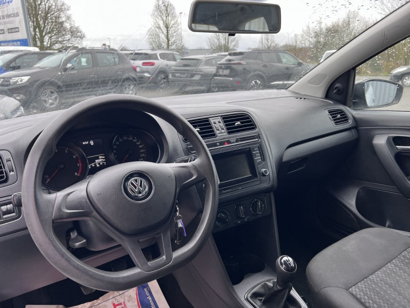 Photo 5 de l'offre de Volkswagen Polo (5) 1.0 60 Trendline à 8990€ chez Carlyss automobiles Vitré