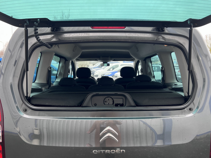 Photo 18 de l'offre de Citroën Berlingo Multispace (2) BlueHDi 120 S&S BVM6 Shine à 14490€ chez Carlyss automobiles Vitré