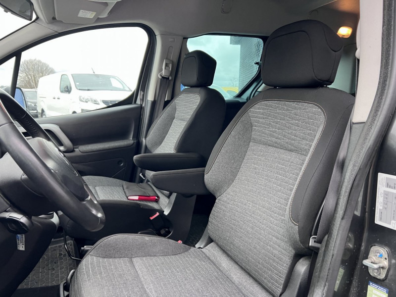 Photo 6 de l'offre de Citroën Berlingo Multispace (2) BlueHDi 120 S&S BVM6 Shine à 14490€ chez Carlyss automobiles Vitré