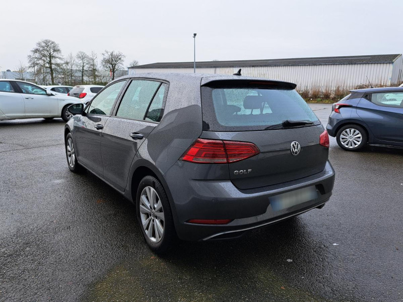 Photo 5 de l'offre de VOLKSWAGEN Golf (7) 1.0 TSI 115 BVM6 Confort Business à 13790€ chez Carlyss automobiles Vitré