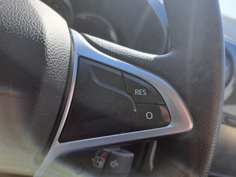Photo 13 de l'offre de Dacia Sandero (2) Lauréate SCe 75 à 7990€ chez Carlyss automobiles Vitré