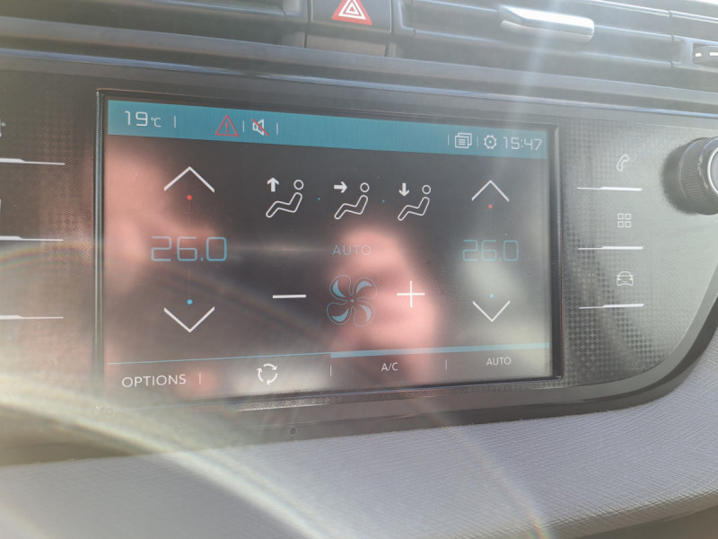 Photo 15 de l'offre de CITROEN C4 Spacetourer BlueHDi 130 S&S EAT8 Business à 13490€ chez Carlyss automobiles Vitré