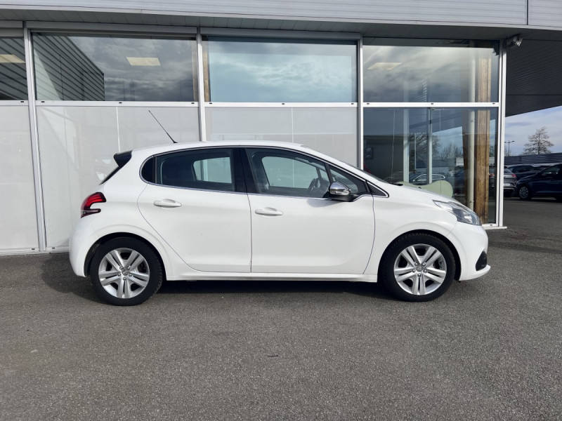 Photo 3 de l'offre de PEUGEOT 208 BLUEHDI 100 S&S ALLURE BUSINESS à 9490€ chez Carlyss automobiles Vitré