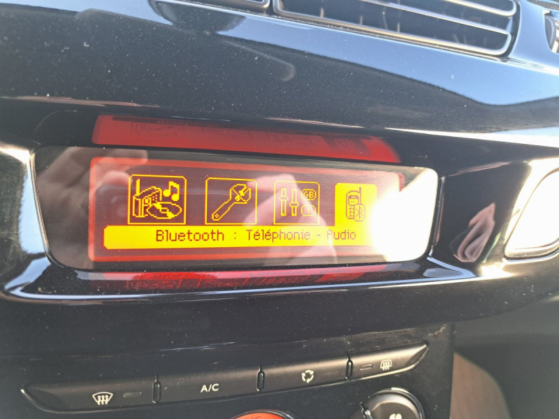 Photo 12 de l'offre de CITROEN DS3 e-HDi 90 So Chic ETG6 à 9990€ chez Carlyss automobiles Vitré