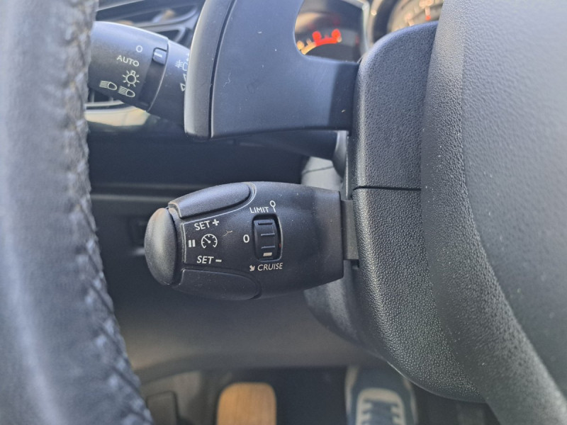 Photo 14 de l'offre de CITROEN DS3 e-HDi 90 So Chic ETG6 à 9990€ chez Carlyss automobiles Vitré