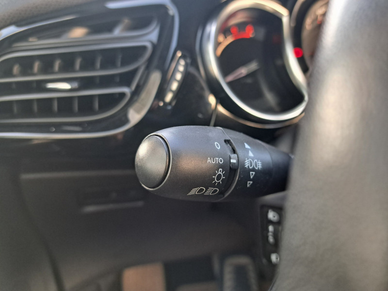 Photo 15 de l'offre de CITROEN DS3 e-HDi 90 So Chic ETG6 à 9990€ chez Carlyss automobiles Vitré