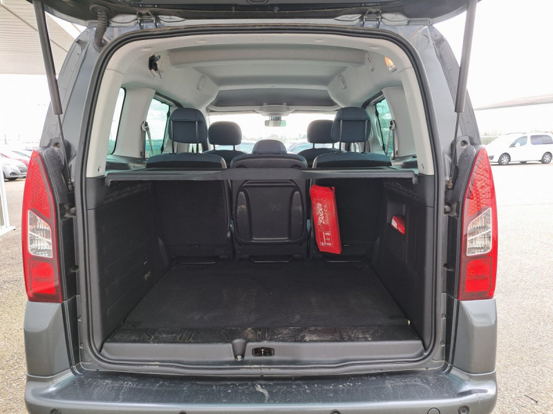 Photo 16 de l'offre de Citroën Berlingo Multispace (2) BlueHDi 120 S&S BVM6 Shine à 15490€ chez Carlyss automobiles Vitré