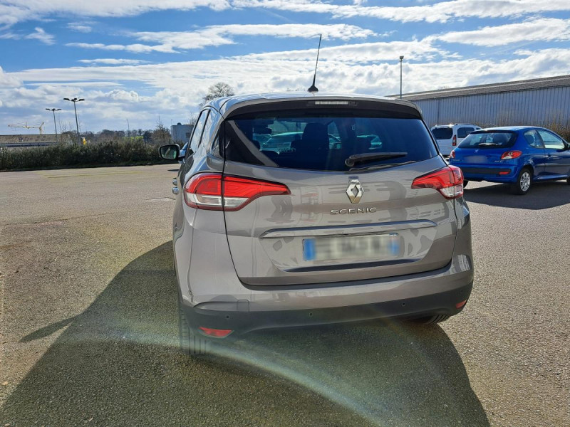 Photo 3 de l'offre de Renault Scénic (4) Business Blue dCi 120 à 12990€ chez Carlyss automobiles Vitré