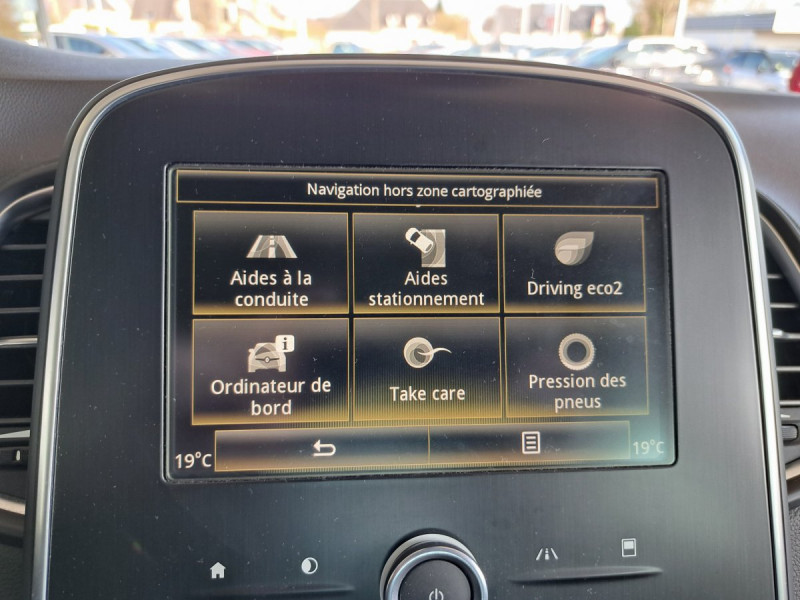 Photo 15 de l'offre de Renault Scénic (4) Business Blue dCi 120 à 12990€ chez Carlyss automobiles Vitré