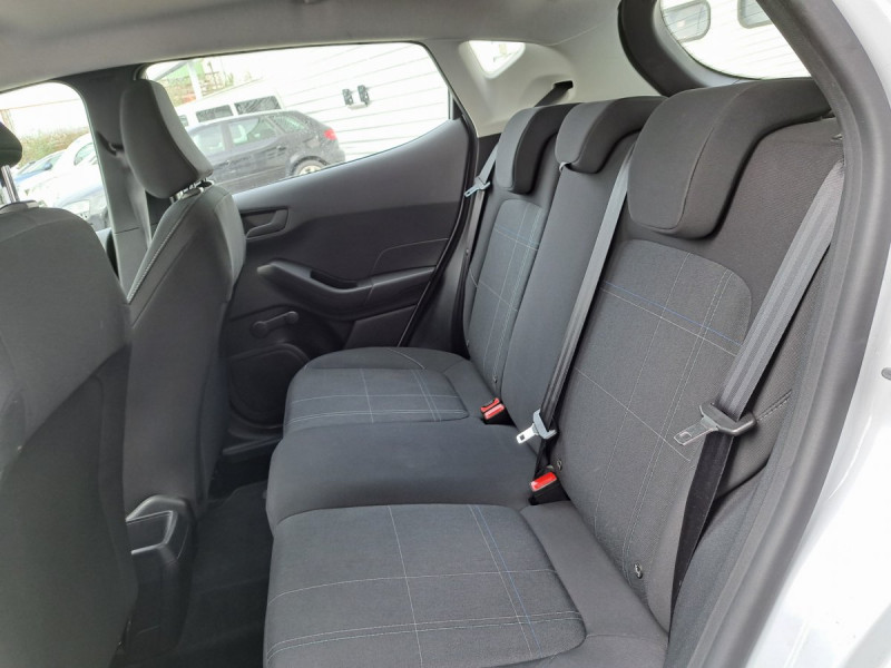 Photo 8 de l'offre de Ford Fiesta (7) 1.1 75ch COOL & CONNECT à 12490€ chez Carlyss automobiles Vitré