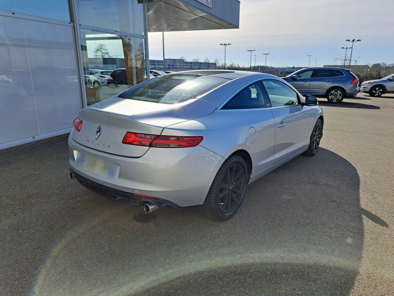 Photo 4 de l'offre de Renault Laguna Coupe (3) GT 4Control 2.0 DCI 180 FAP 400Nm à 8990€ chez Carlyss automobiles Vitré