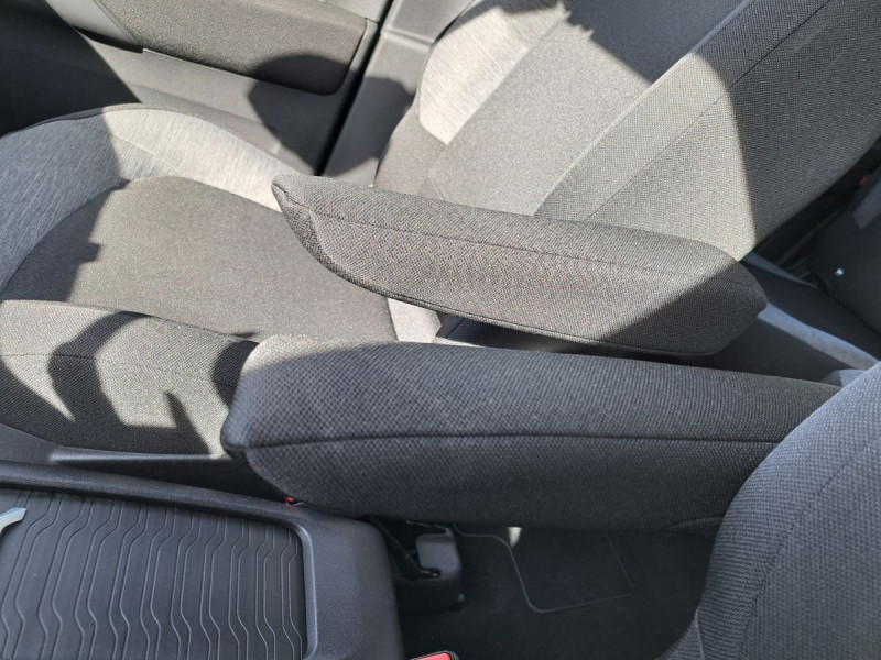 Photo 19 de l'offre de CITROEN C4 Spacetourer BlueHDi 130 S&S EAT8 Business à 12490€ chez Carlyss automobiles Vitré