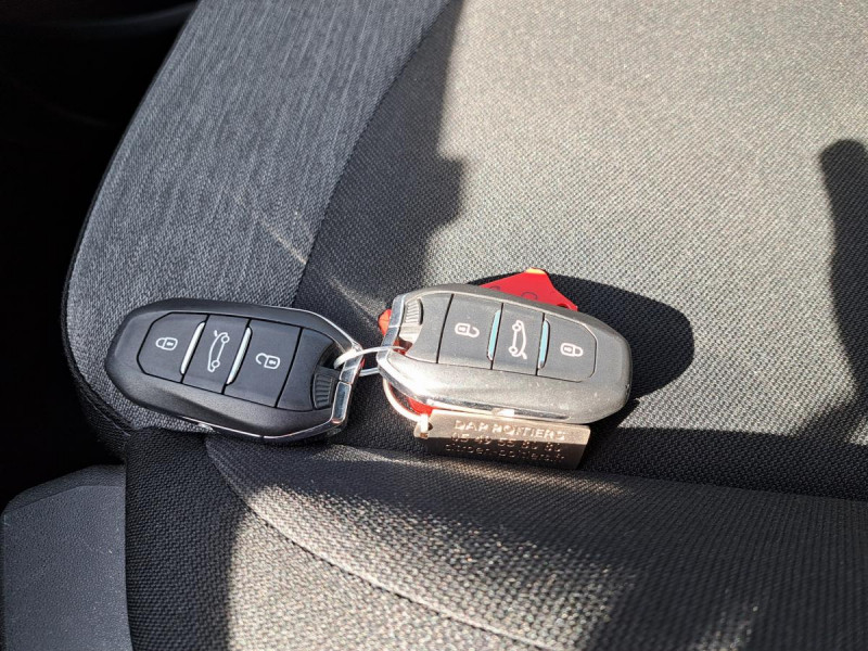 Photo 16 de l'offre de CITROEN C4 Spacetourer BlueHDi 130 S&S EAT8 Business à 12490€ chez Carlyss automobiles Vitré