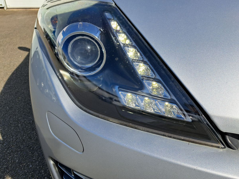 Photo 6 de l'offre de Renault Laguna Coupe (3) GT 4Control 2.0 DCI 180 FAP 400Nm à 8990€ chez Carlyss automobiles Vitré