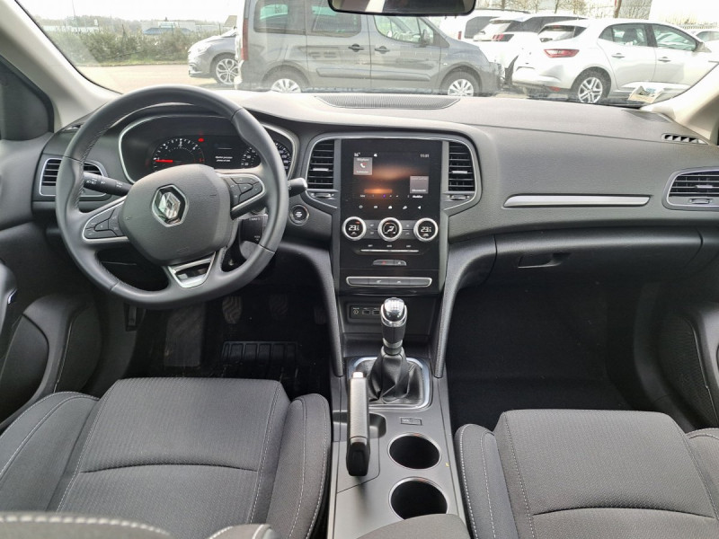 Photo 14 de l'offre de Renault Mégane Berline (4) Business Blue dCi 115 -21N à 13490€ chez Carlyss automobiles Vitré