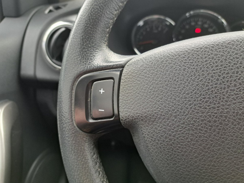 Photo 16 de l'offre de Dacia Sandero (2) Stepway Prestige TCe 90 à 7990€ chez Carlyss automobiles Vitré