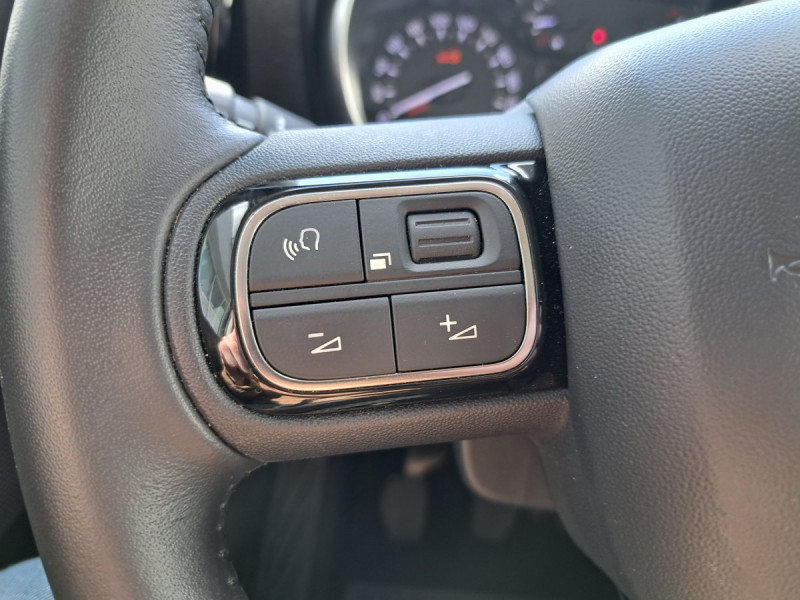 Photo 19 de l'offre de CITROEN C3 Aircross BlueHDi 110 S&S BVM6 Shine à 17490€ chez Carlyss automobiles Vitré