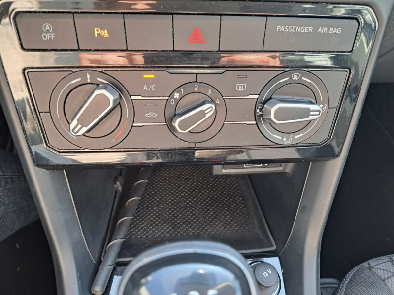 Photo 18 de l'offre de VOLKSWAGEN T-cross 1.0 TSI 110ch Lounge Business à 16490€ chez Carlyss automobiles Vitré