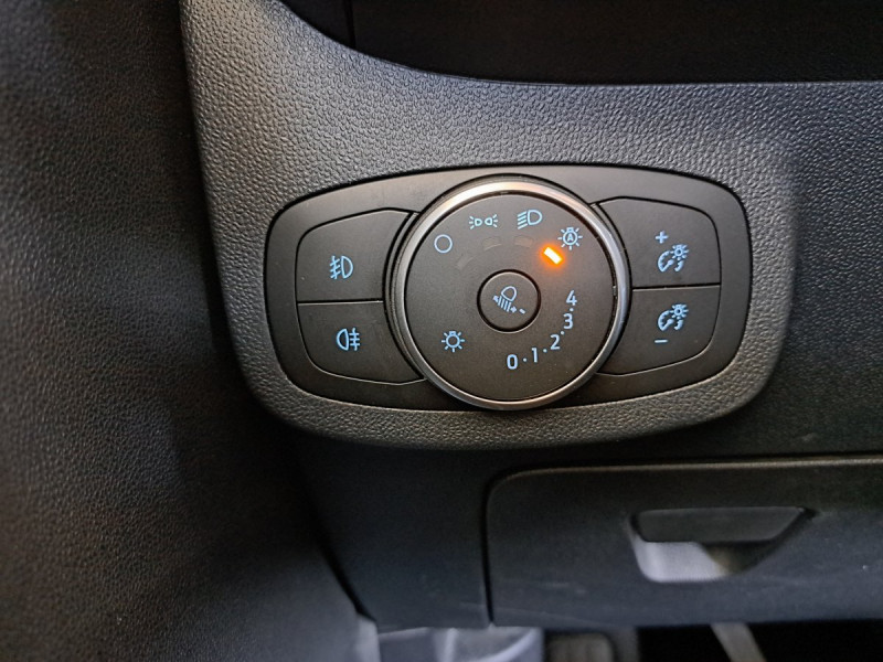 Photo 19 de l'offre de Ford Fiesta (7) 1.0 EcoBoost 95ch CONNECT BUSINESS à 10290€ chez Carlyss automobiles Vitré