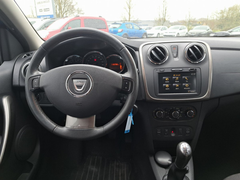 Photo 5 de l'offre de Dacia Sandero (2) Stepway Prestige TCe 90 à 7990€ chez Carlyss automobiles Vitré