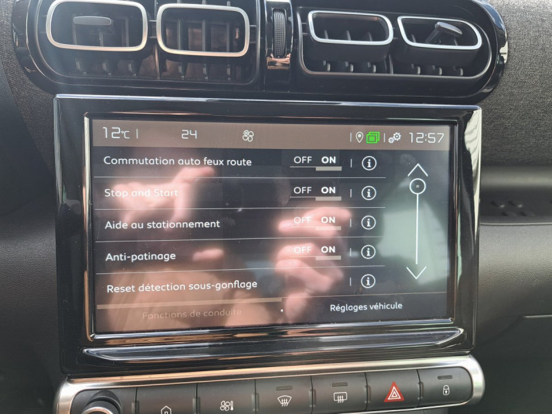 Photo 15 de l'offre de CITROEN C3 Aircross BlueHDi 110 S&S BVM6 Shine à 17490€ chez Carlyss automobiles Vitré