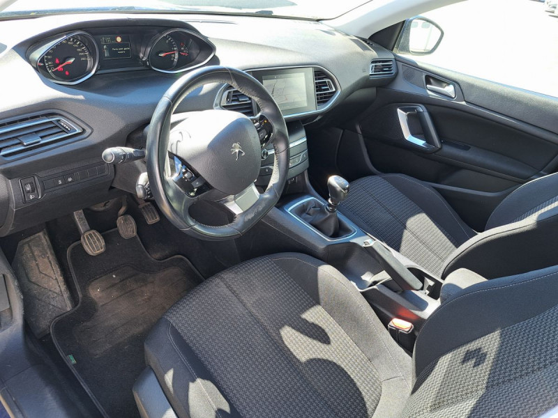 Photo 10 de l'offre de PEUGEOT 308 (2) BlueHDi 130 S&S ACTIVE BUSINESS à 12490€ chez Carlyss automobiles Vitré