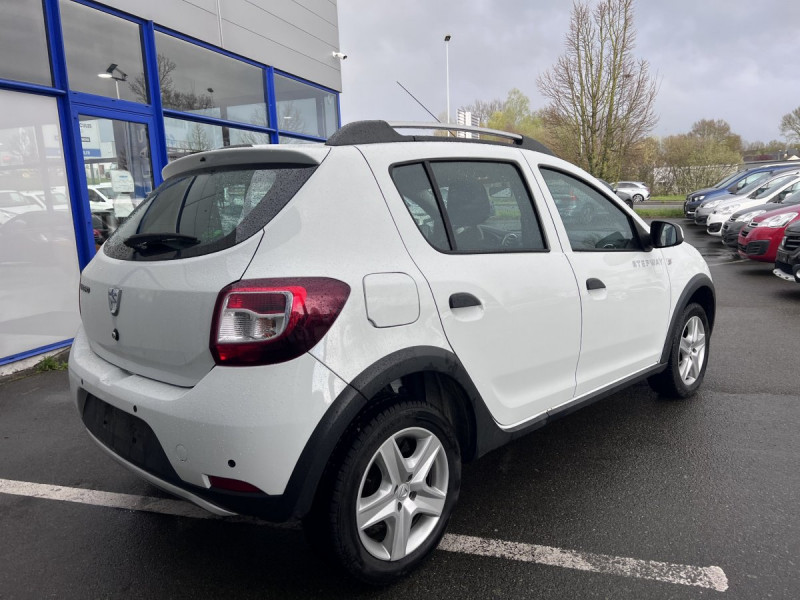 Photo 4 de l'offre de Dacia Sandero (2) Stepway Prestige TCe 90 à 9490€ chez Carlyss automobiles Vitré