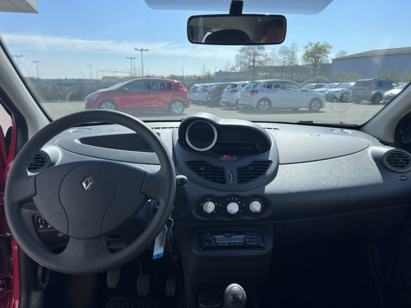 Photo 7 de l'offre de Renault Twingo (2) Expression 1.2 16v 75ch LEV Eco2 à 6290€ chez Carlyss automobiles Vitré